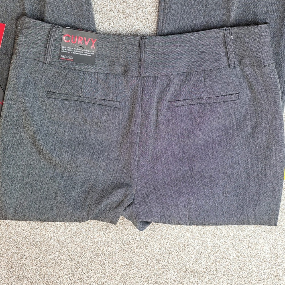 Rafaella Curvy Fit Dress Pants Womens 6P Gray Easy Care Bootcut Trousers NWT
458 - Picture 4 of 4